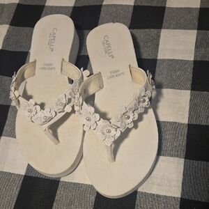 whute flower sandals
